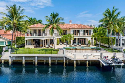 Boca Country Club Real Estate: Luxury Living Awaits