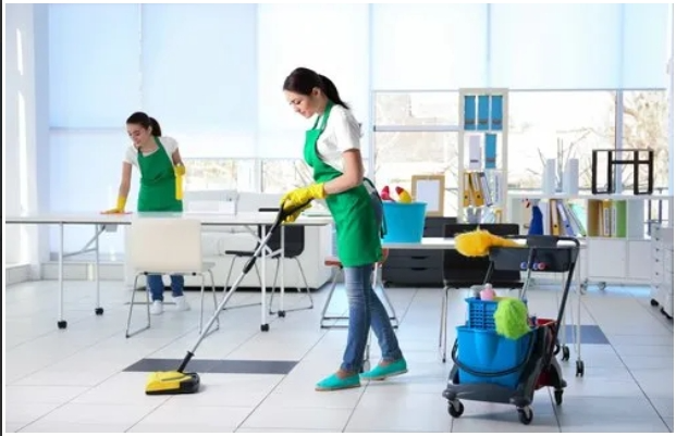 Essential Tips for a Flawless Experience with Commercial Cleaning Services