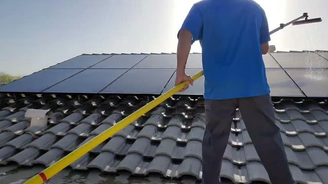 Phoenix Solar Cleaning: Maximizing Solar Panel Efficiency and Sustainability