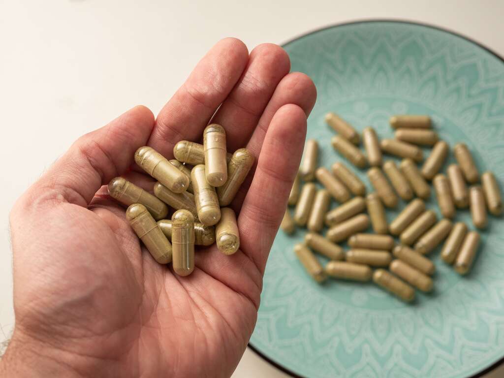 Kratom Capsules Demystified: Dosage and Freshness Matters