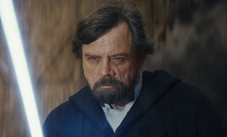 What Does Luke Give Leia In The Last Jedi & Why Is It So Important?