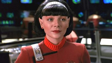 Star Trek’s Kim Cattrall Didn’t Love Her Valeris Costume