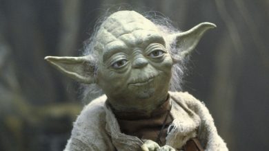 The Real Reason Yoda Doesn’t Use A Lightsaber In The Original Trilogy