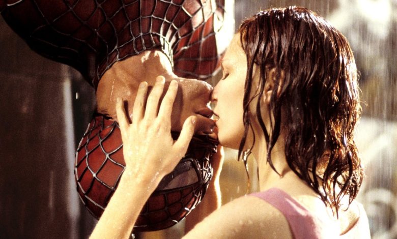 Why Spider-Man’s Steamy Kiss Was Miserable For Kirsten Dunst & Tobey Maguire